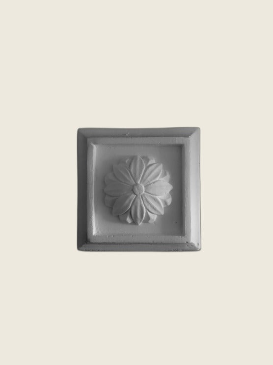 Pieza decorativa de escayola · Ref. EA-0049 · Precio mayorista
