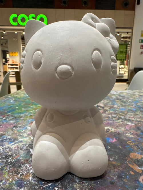 Hello Kitty Sentada Grande