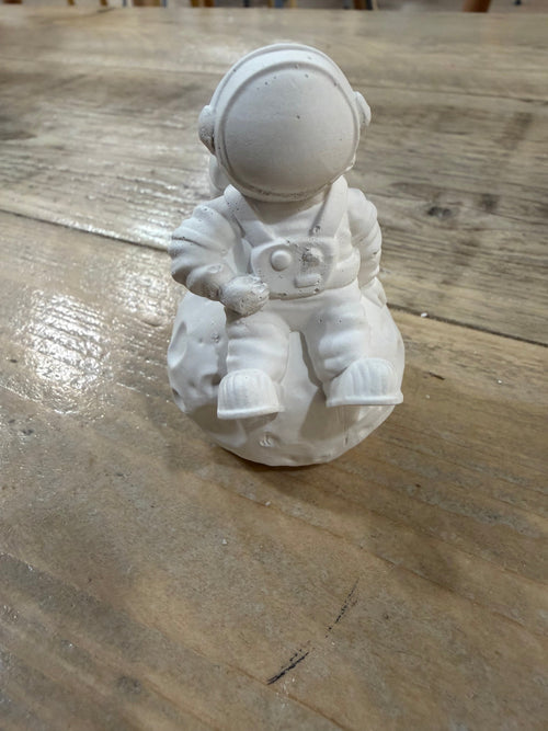 Pequeño Astronauta en la Luna