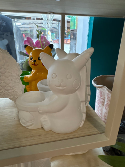Pikachu con Cuenco