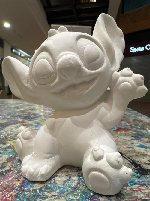 Stitch Niño Saludando