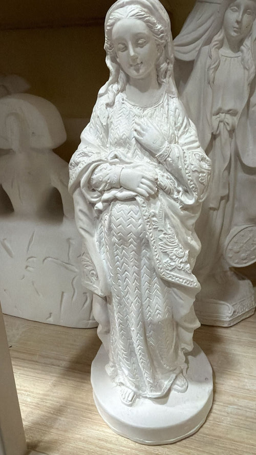 Virgen Dulce Espera Clásica 20 cms